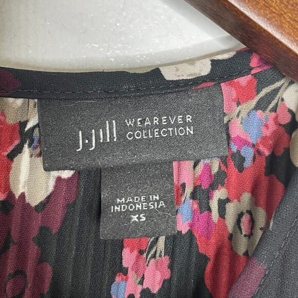 J Jill Wearever Collection Black Floral Print Pleated Tunic Blouse Size XS Women - Picture 3 of 8